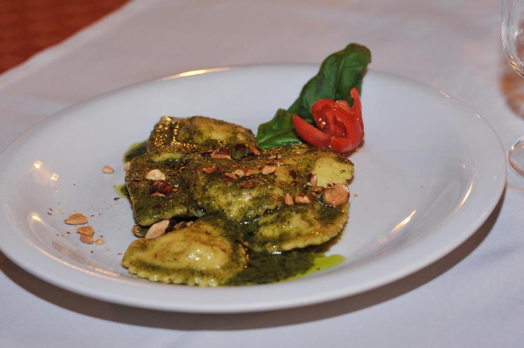 Locanda Rurale Santa Marta Авола Екстериор снимка
